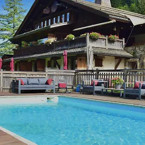 les-chalets-de-la-serraz.hotels-rhonealpes.com/