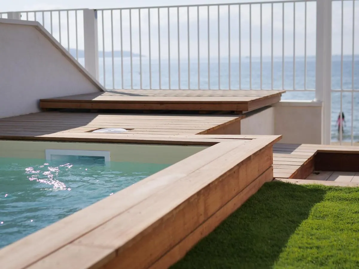 Belle Vue Hotel Cavalaire-sur-Mer 4*,