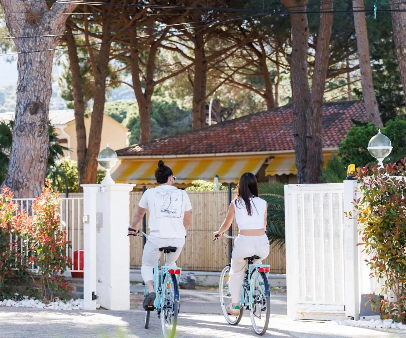 Belle Vue Hotel Cavalaire-sur-Mer 4*,