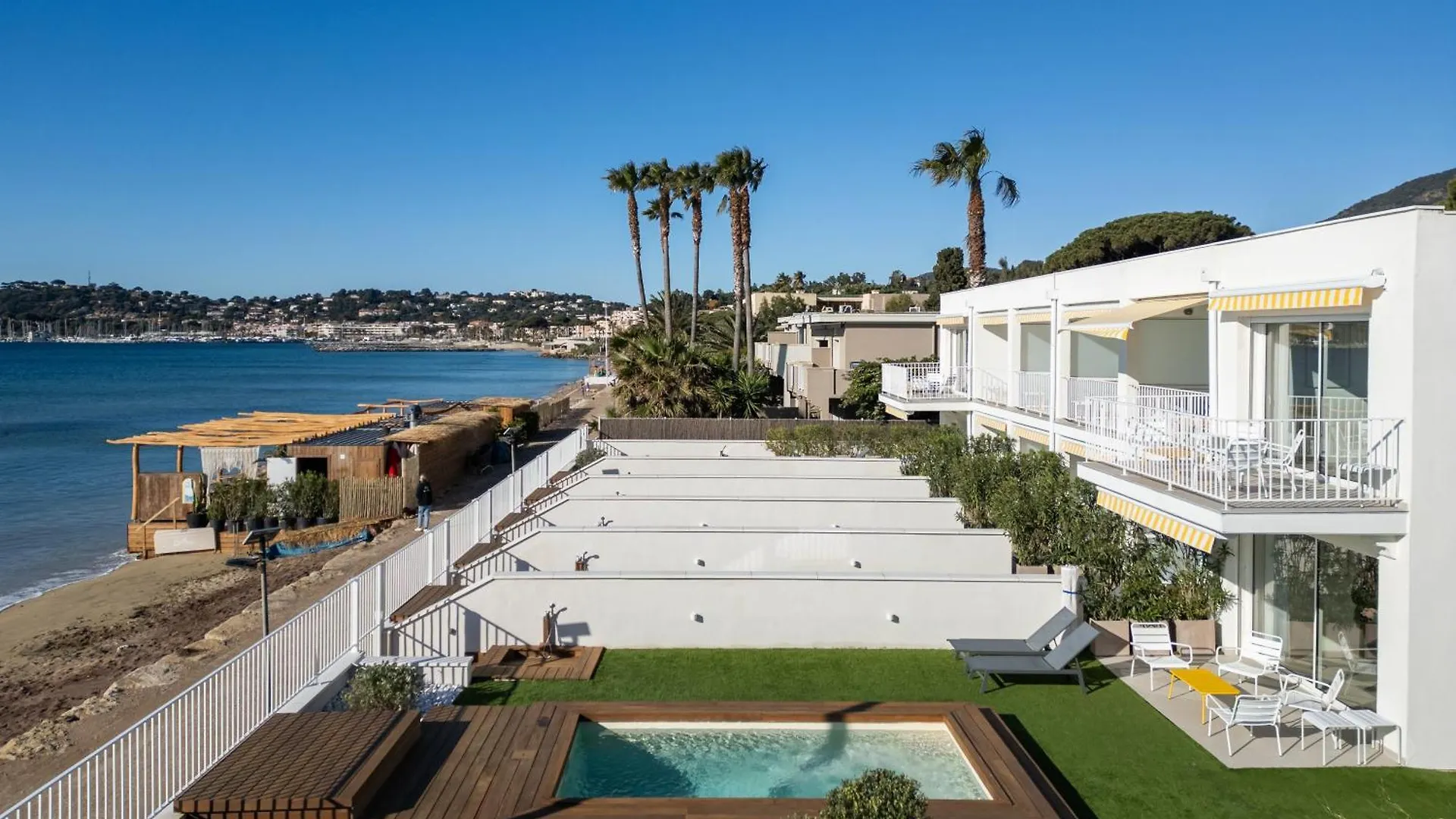 Belle Vue Hotel Cavalaire-sur-Mer 4*,  France
